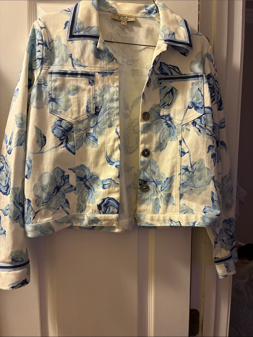 Cynthia Max Relax White Denim Jacket with Blue Floral watercolor pattern